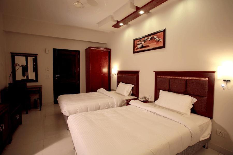 Kartikay Hotel Hisār Εξωτερικό φωτογραφία