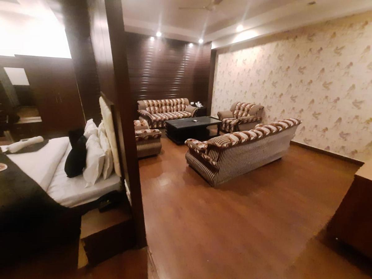 Kartikay Hotel Hisār Εξωτερικό φωτογραφία