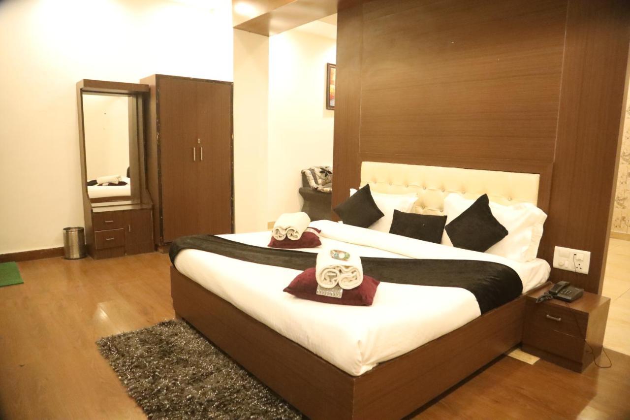 Kartikay Hotel Hisār Εξωτερικό φωτογραφία