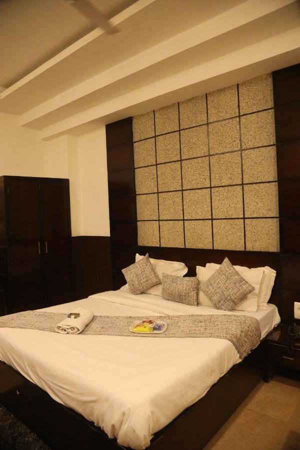 Kartikay Hotel Hisār Εξωτερικό φωτογραφία